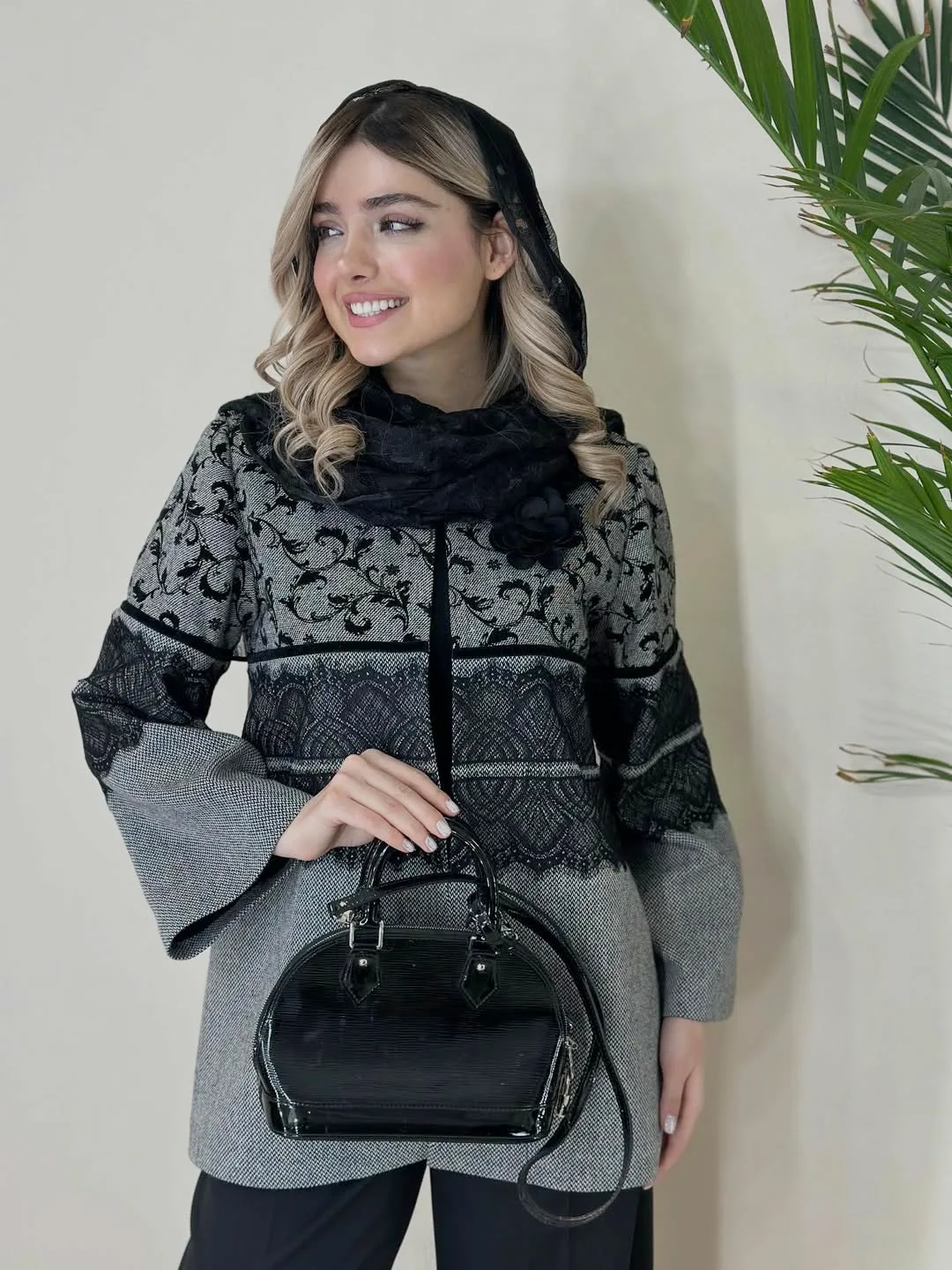 پالتو کتی توییت لایی شده با تزئینات دانتل و مخمل